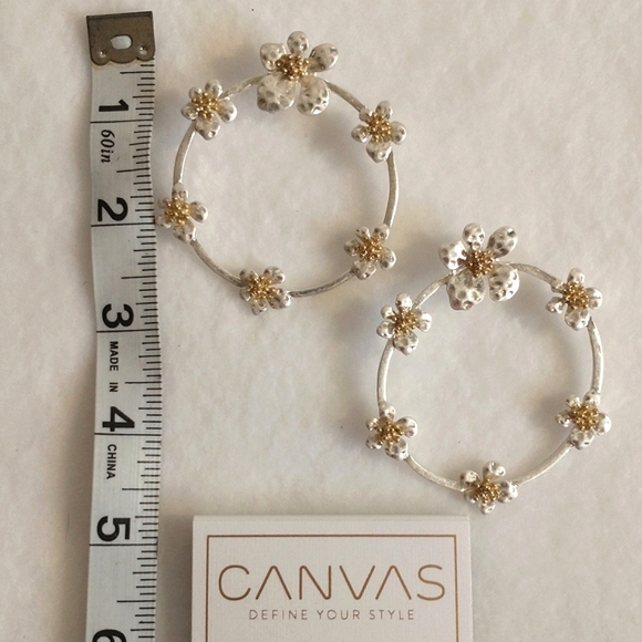 NWT Canvas Garden Floral Hoop Statement Earrings - Picture 5 of 5